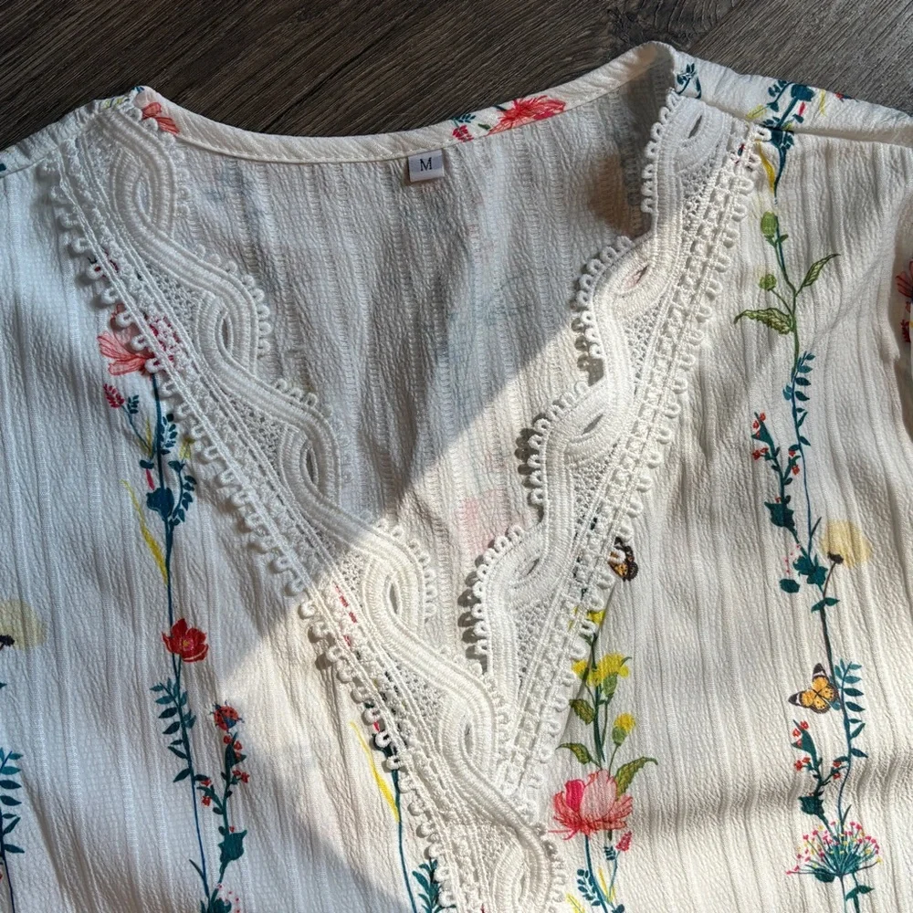 Floral Lace Trim Blouse